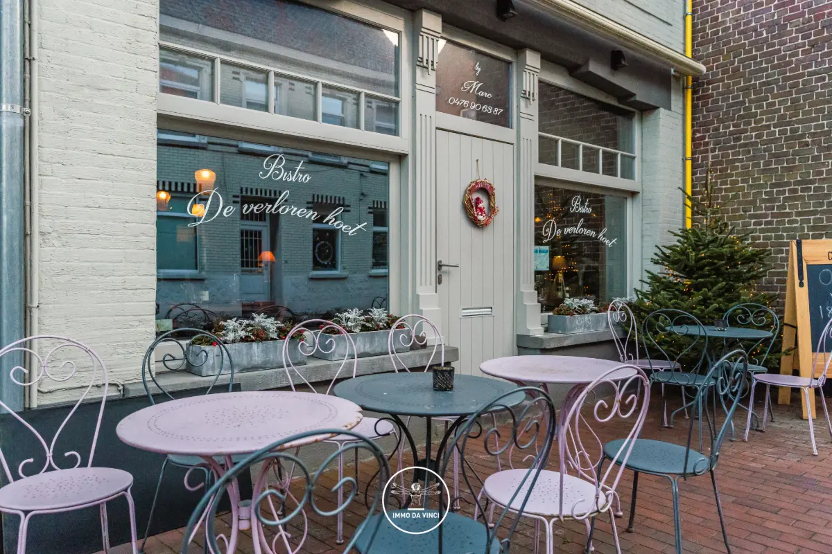 Handelszaak te  koop in Hansbeke 9850 430000.00€  slaapkamers 111.00m² - Zoekertje 653755