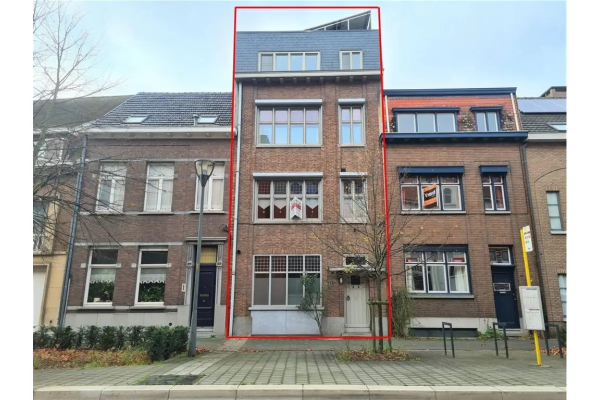 Huis te  huur in Turnhout 2300 1200.00€ 4 slaapkamers 240.00m² - Zoekertje 653800