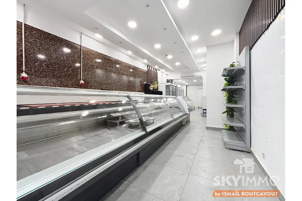 Handelszaak te  koop in Anderlecht 1070 69000.00€  slaapkamers 82.00m² - Zoekertje 654064