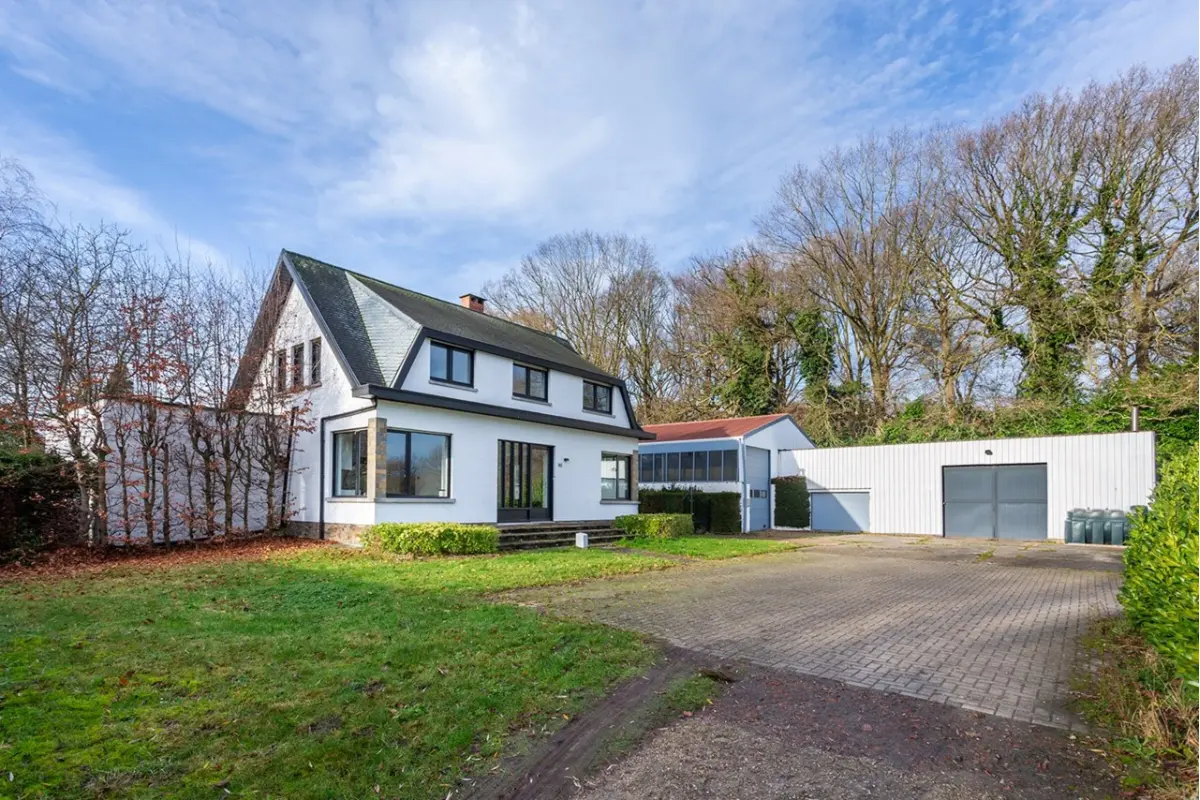 Huis te  huur in Wilrijk 2610 5500.00€ 4 slaapkamers 210.00m² - Zoekertje 654384