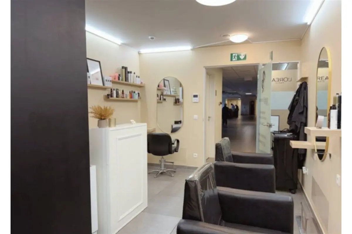 Handelszaak te  koop in Lokeren 9160 39000.00€  slaapkamers m² - Zoekertje 654407