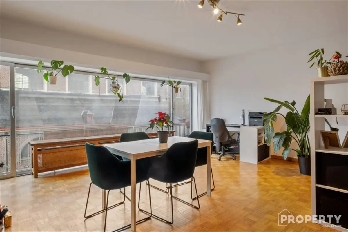 Appartement te  koop in Harelbeke 8530 179000.00€ 2 slaapkamers 98.00m² - Zoekertje 654497