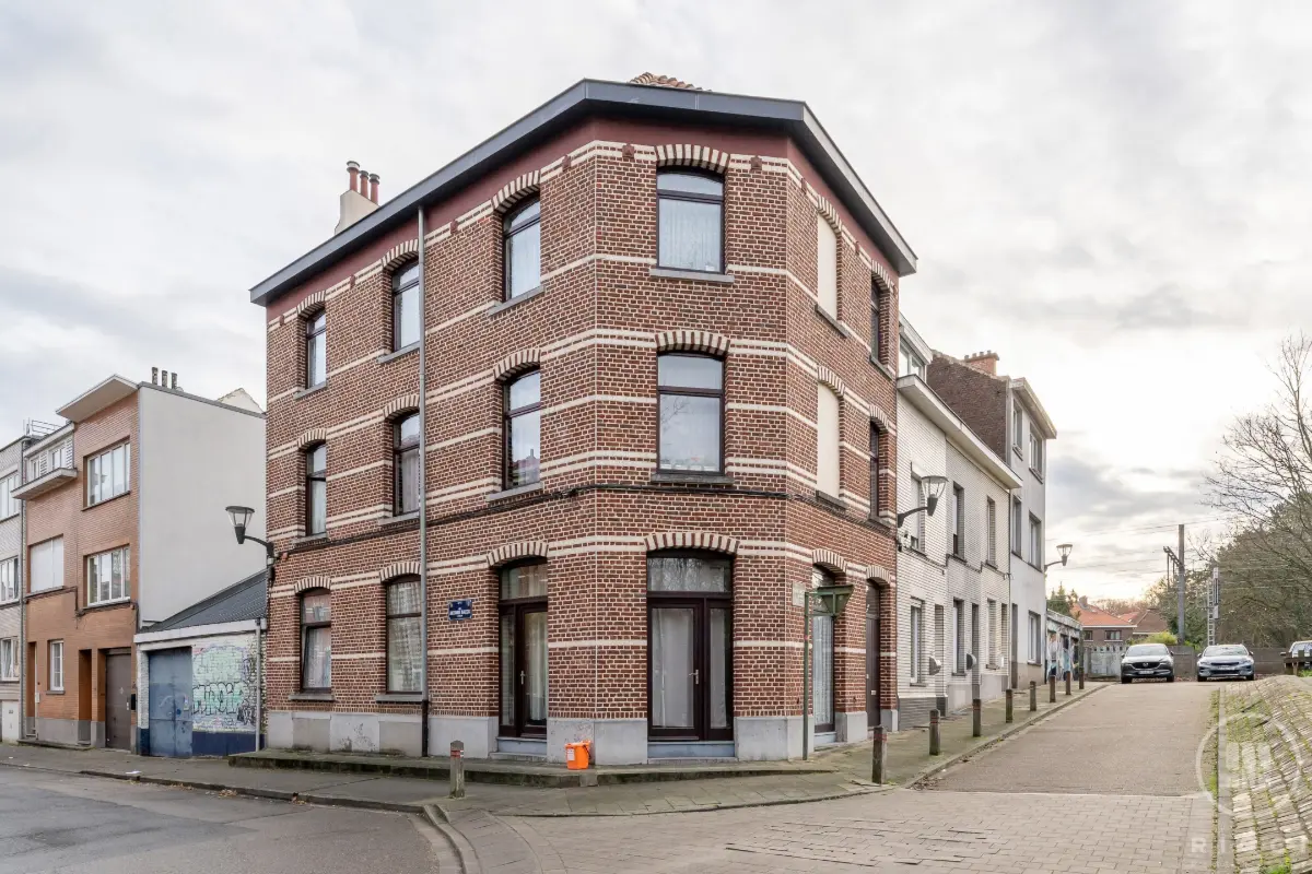 Huis te  koop in Jette 1090 575000.00€  slaapkamers 260.00m² - Zoekertje 654415