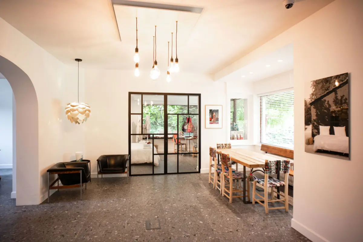 Handelszaak te  huur in Waterloo 1410 360.00€  slaapkamers 10.00m² - Zoekertje 654455