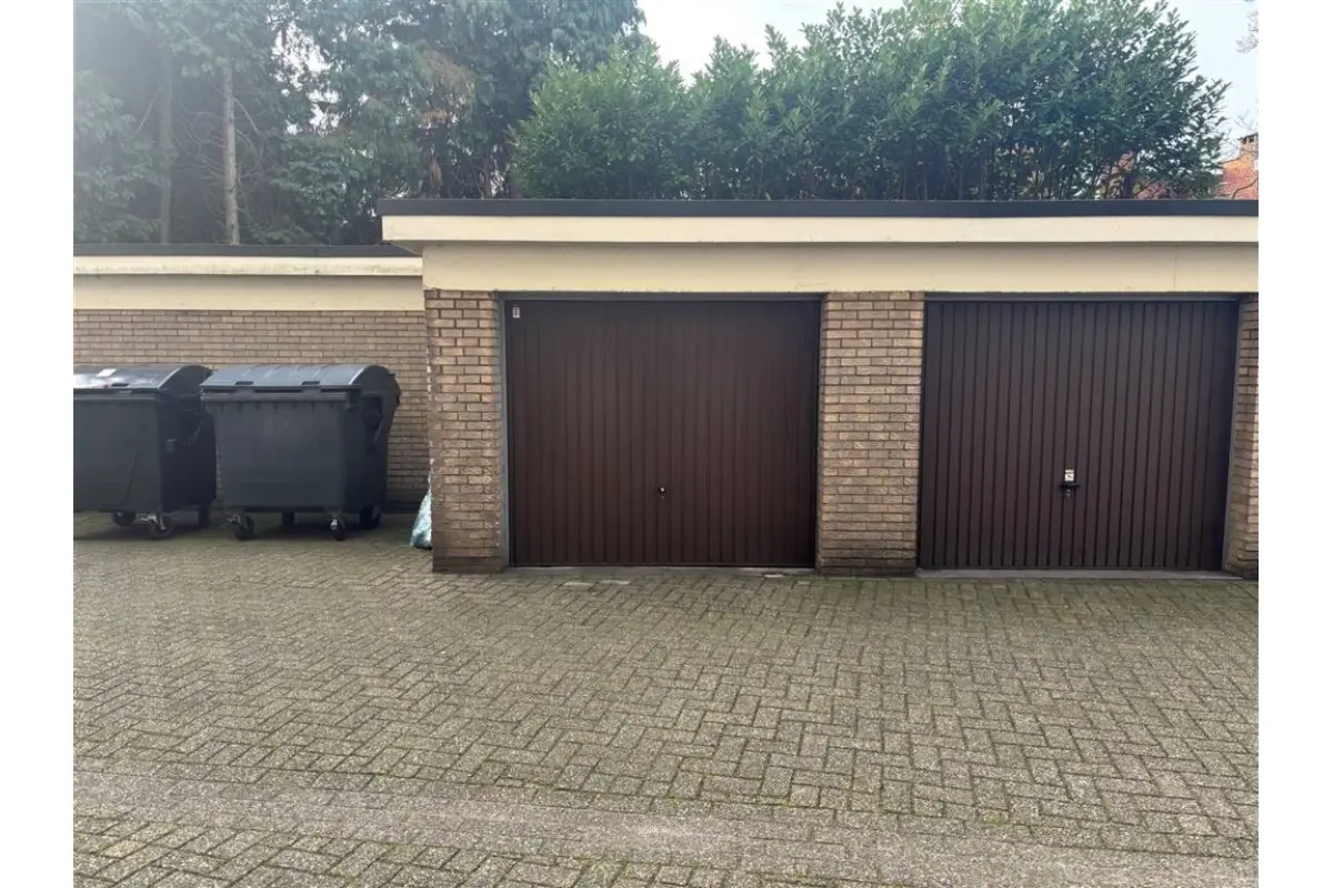 Parking & garage te  koop in Deurne 2100 25000.00€  slaapkamers m² - Zoekertje 654394