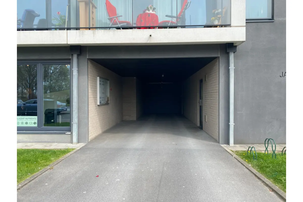 Parking & garage te  huur in Oostende 8400 60.00€  slaapkamers m² - Zoekertje 654328