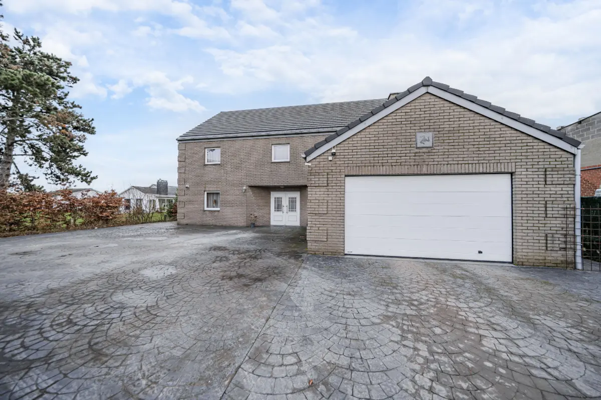 Villa à vendre à Sart-Saint-Laurent 5070 560000.00€ 4 chambres 380.00m² - annonce 654445