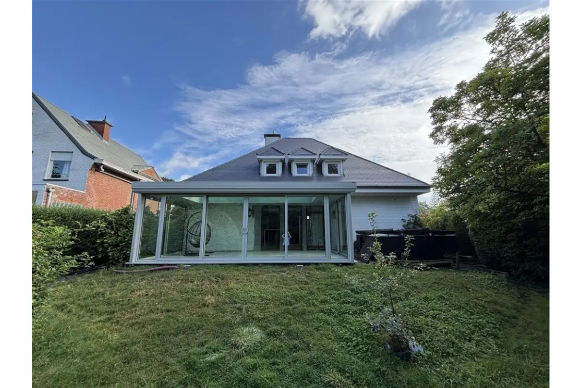 Huis te  huur in Wemmel 1780 2200.00€ 5 slaapkamers 280.00m² - Zoekertje 654718