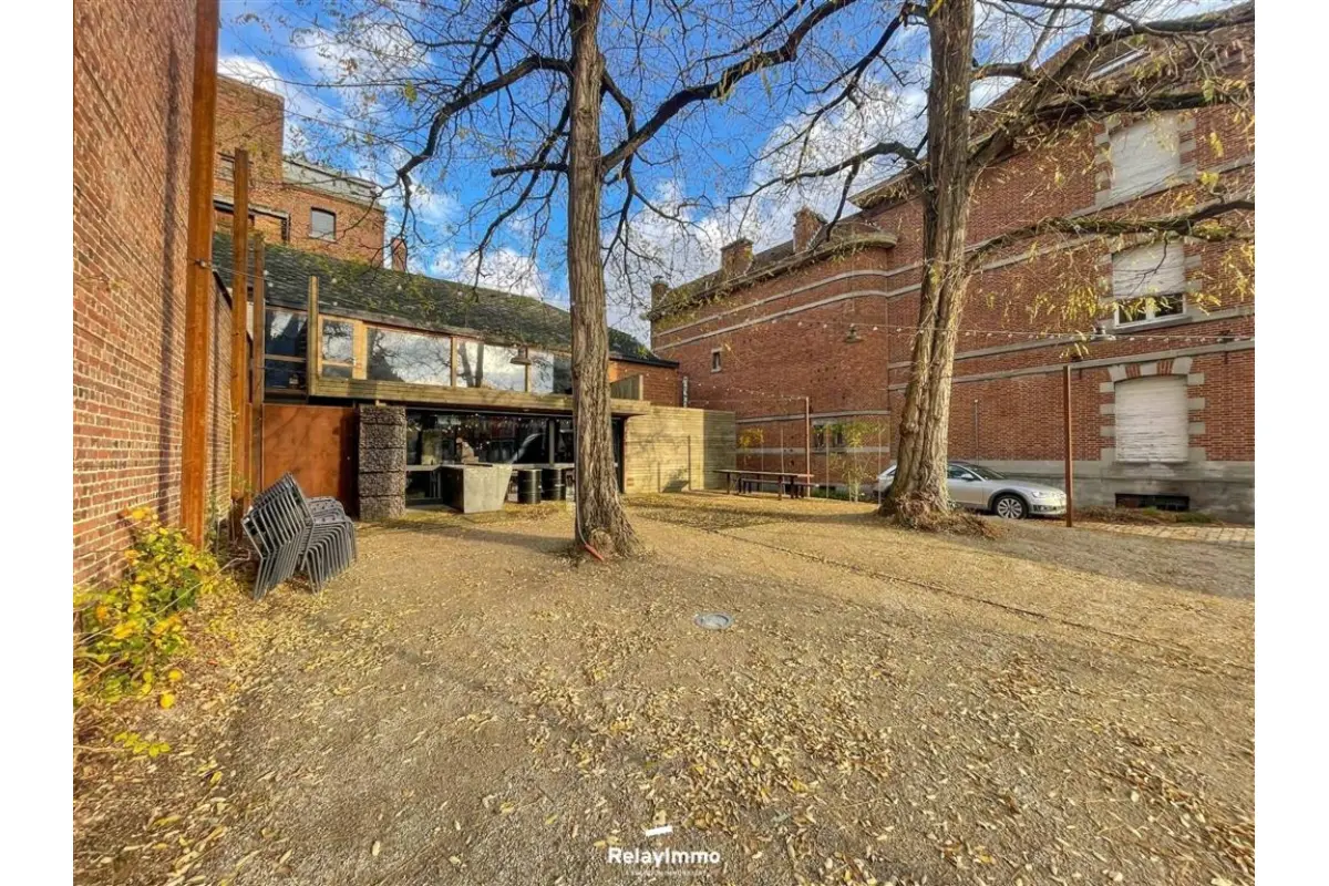 Handelszaak te  koop in Doornik 7500 90000.00€  slaapkamers 200.00m² - Zoekertje 654734