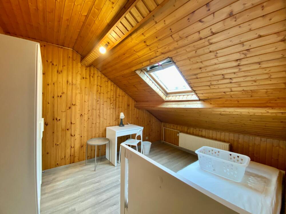 Appartement à louer à Saint-Josse-ten-Noode 1210 500.00€ 1 chambres 200.00m² - annonce 654790