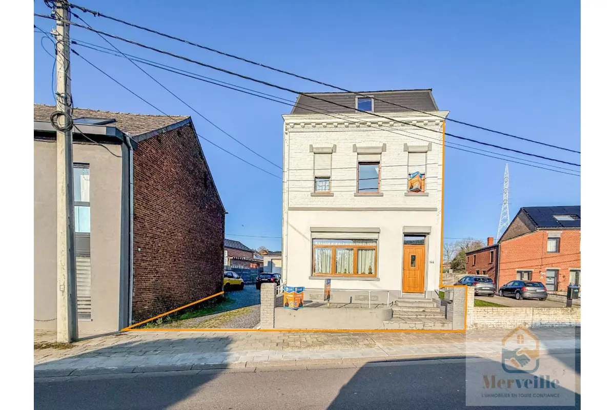 Huis te  koop in Boussoit 7110 285000.00€ 4 slaapkamers 211.00m² - Zoekertje 655065