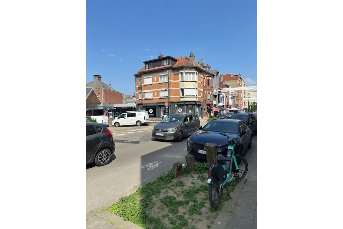 Handelszaak te  huur in Sint-Pieters-Woluwe 1150 6700.00€  slaapkamers m² - Zoekertje 655193