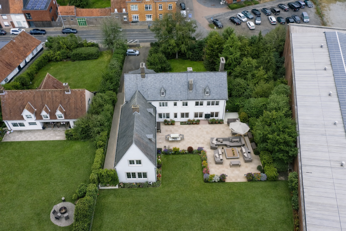 Villa à vendre à Roulers 8800 749000.00€ 8 chambres 669.00m² - annonce 655440