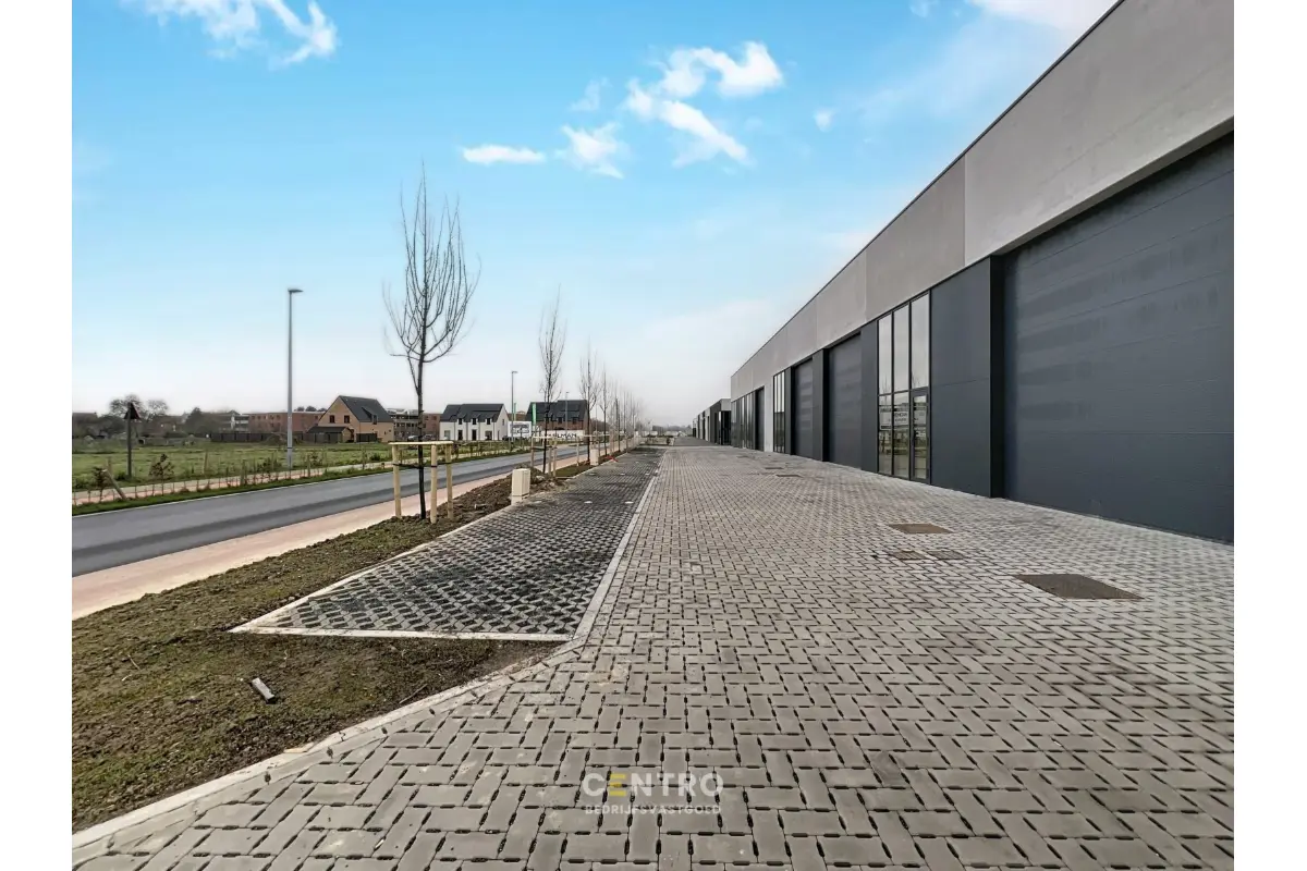 Handelszaak te  koop in Dentergem 8720 421000.00€  slaapkamers 276.39m² - Zoekertje 655070