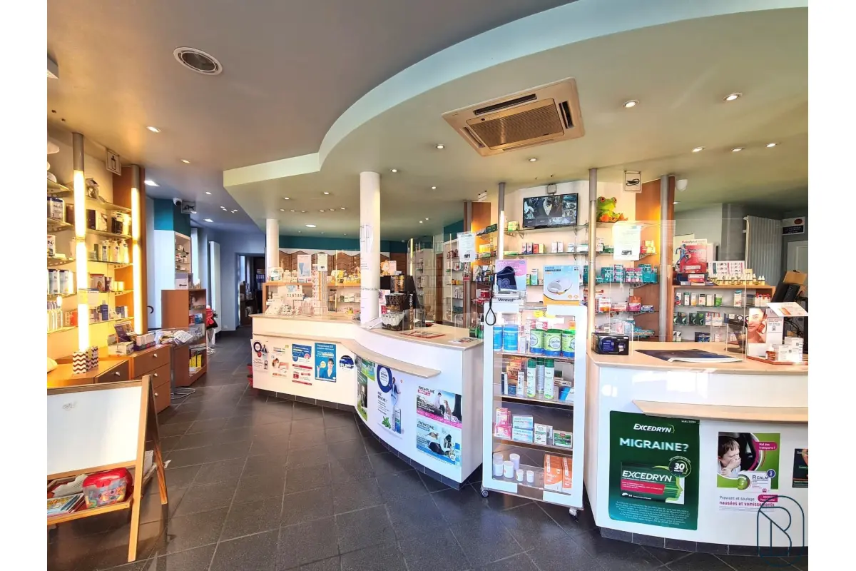 Handelszaak te  koop in Lessen 7860 185000.00€  slaapkamers 160.00m² - Zoekertje 655046