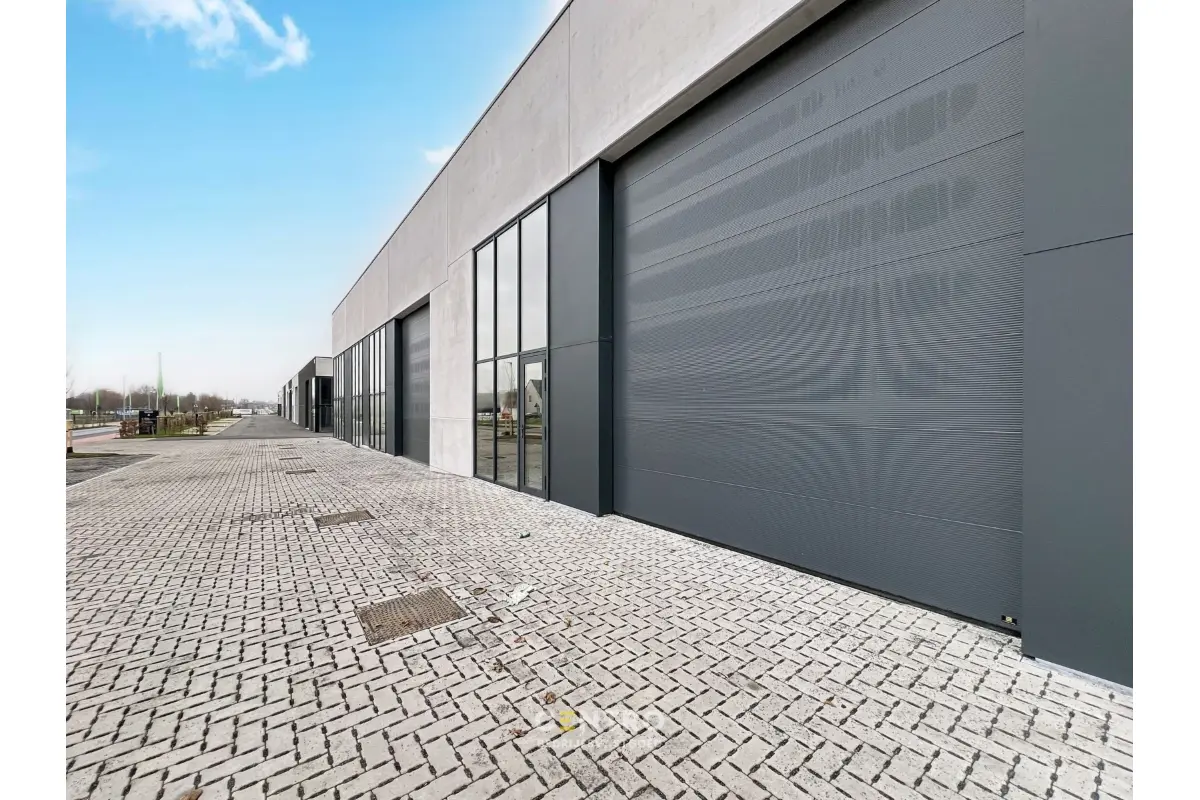 Handelszaak te  koop in Dentergem 8720 415000.00€  slaapkamers 276.39m² - Zoekertje 655069