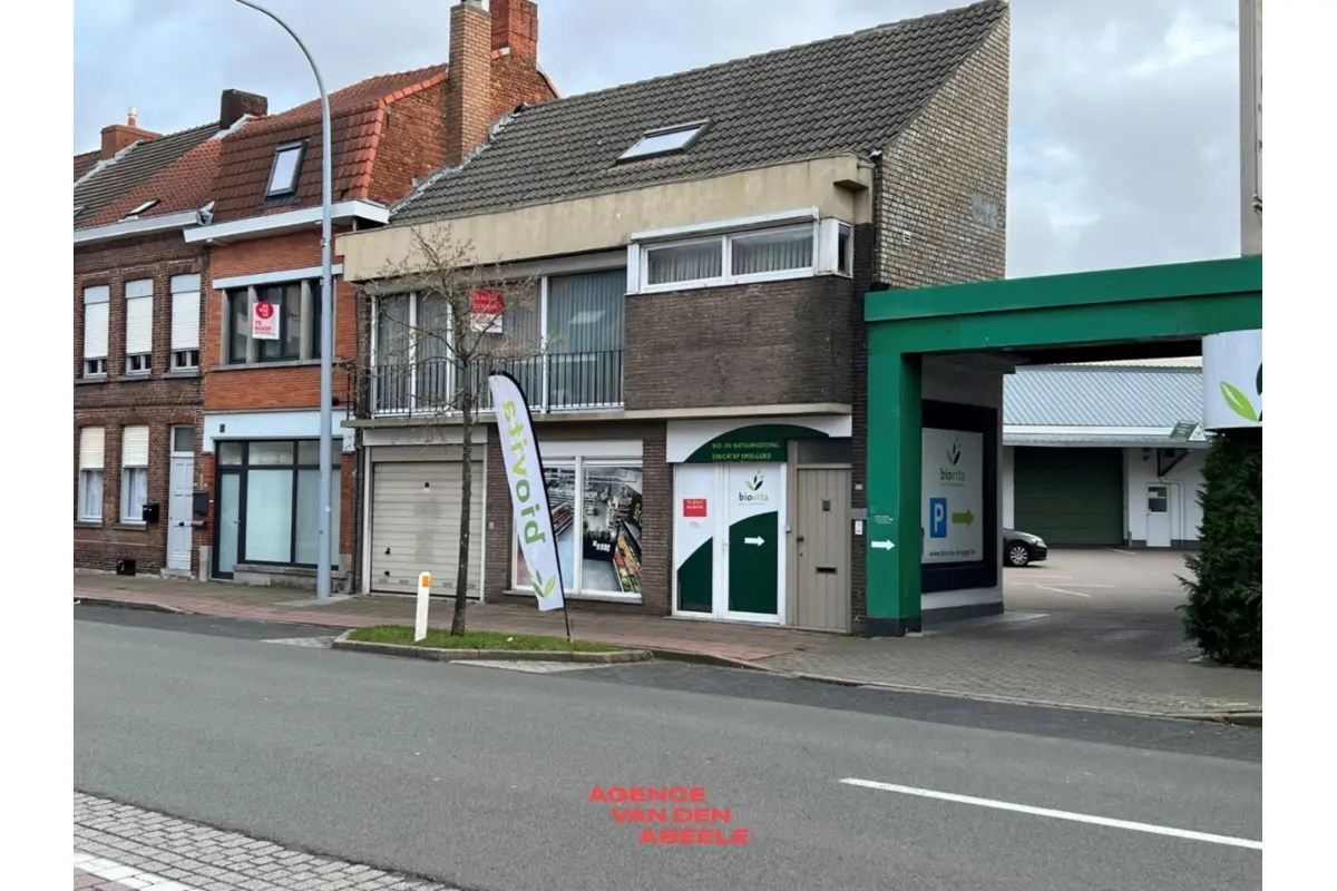 Handelszaak te  koop in Sint-Andries 8200 325000.00€  slaapkamers 160.00m² - Zoekertje 655508