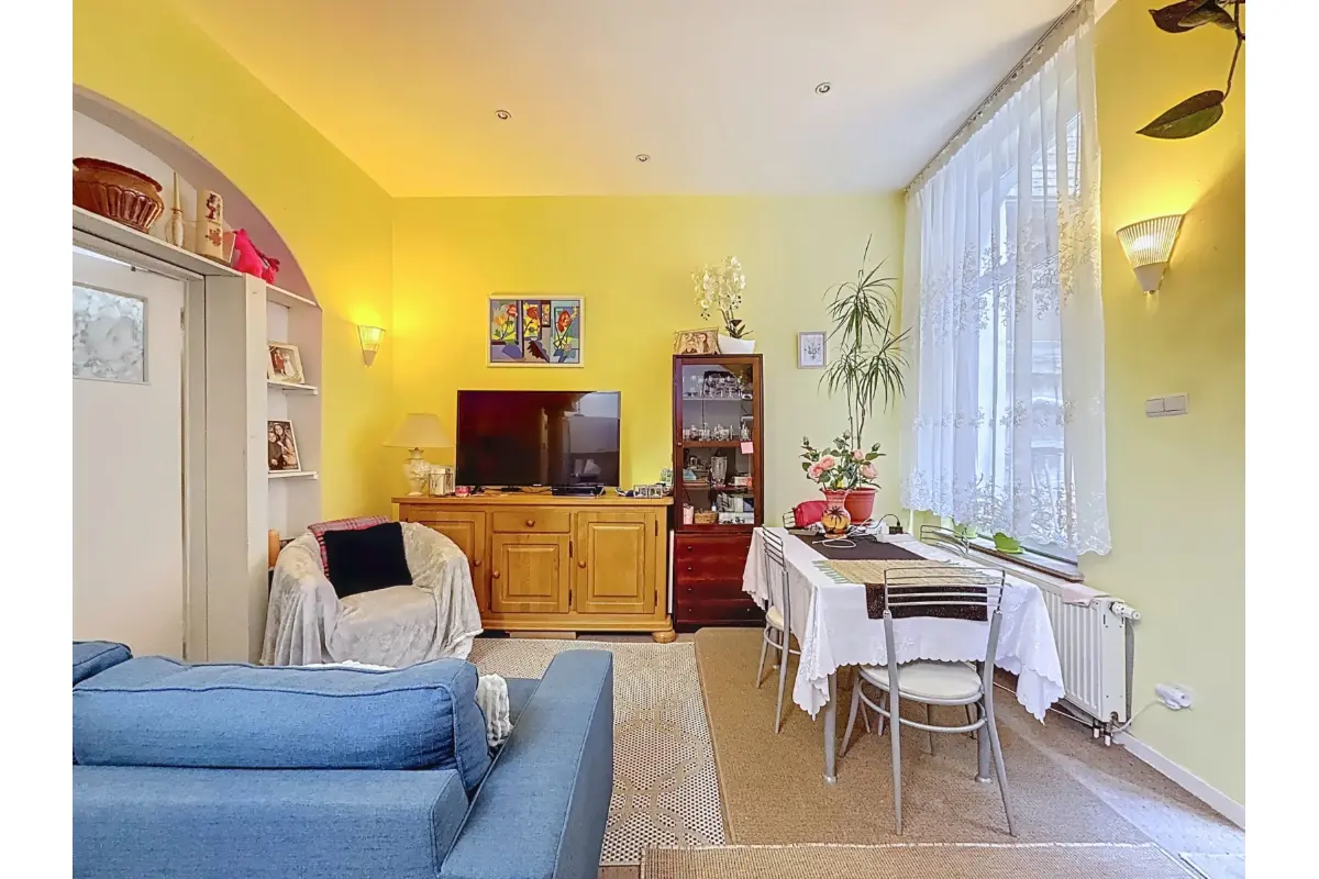 Appartement te  koop in Sint-Gillis 1060 195000.00€ 1 slaapkamers 46.00m² - Zoekertje 655615