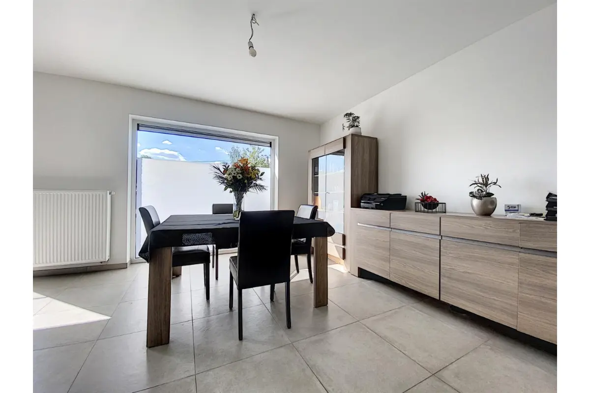 Huis te  huur in Pecq 7740 1000.00€ 3 slaapkamers 120.00m² - Zoekertje 655620