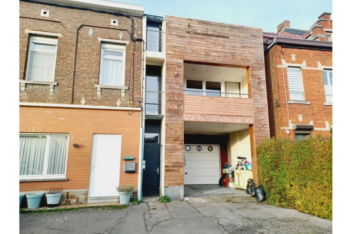 Huis te  huur in Strépy-Bracquegnies 7110 750.00€ 2 slaapkamers 80.00m² - Zoekertje 655759