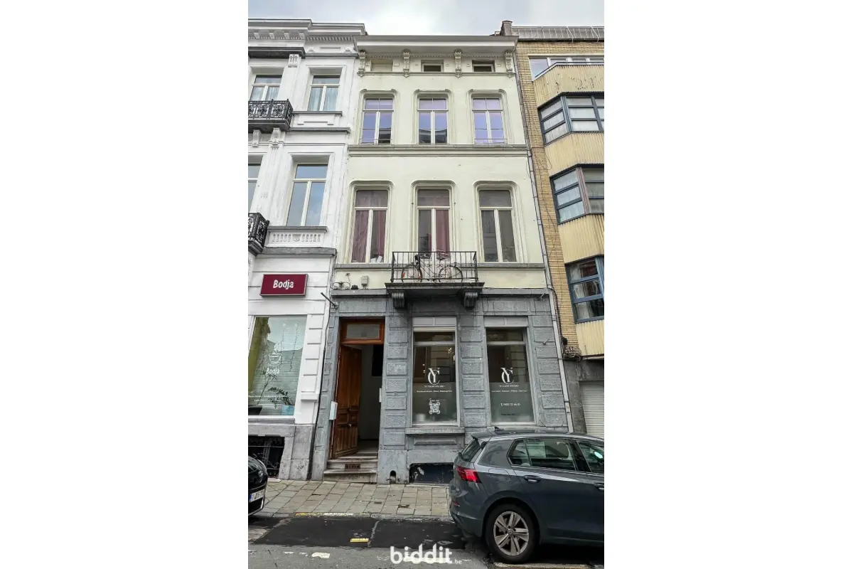 Rez-de-chaussée à vendre à Ixelles 1050 150000.00€ 1 chambres m² - annonce 655825