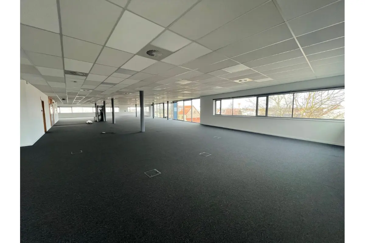 Appartementsgebouw te  koop in Melle 9090 6411680.00€  slaapkamers 3575.00m² - Zoekertje 655553