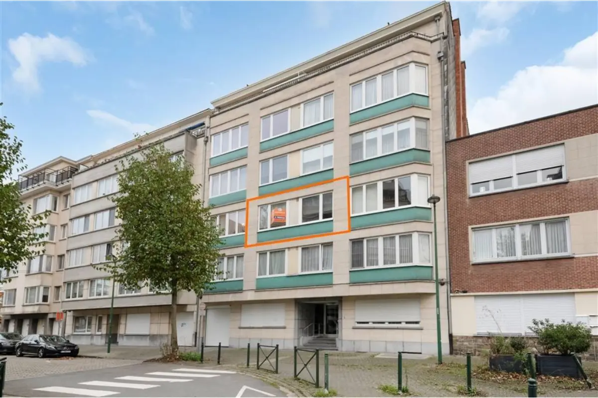 Appartement te  koop in Sint-Jans-Molenbeek 1080 230000.00€ 2 slaapkamers 106.00m² - Zoekertje 655600