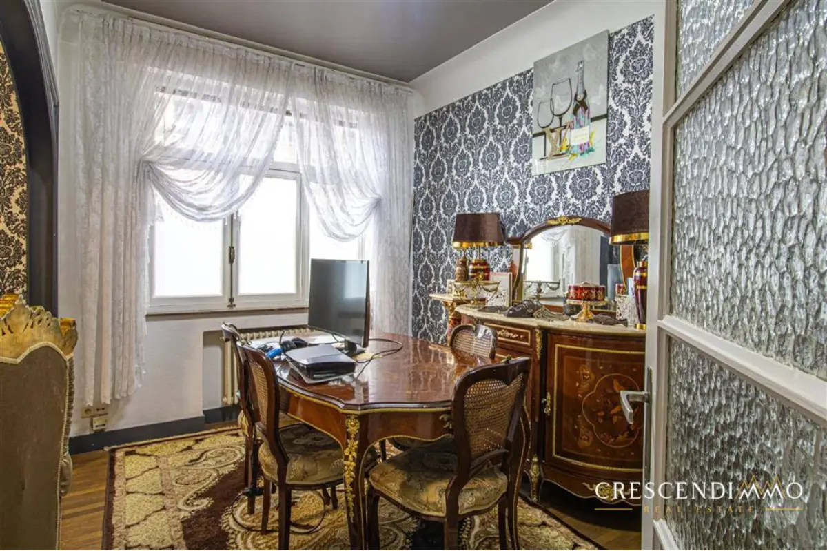 Appartement te  koop in Brussel 1000 365000.00€ 2 slaapkamers 111.00m² - Zoekertje 655666