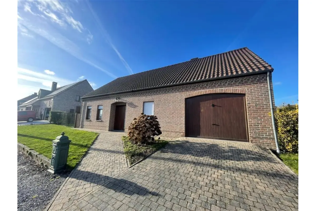 Huis te  huur in Aubechies 7972 1150.00€ 3 slaapkamers 165.00m² - Zoekertje 656014
