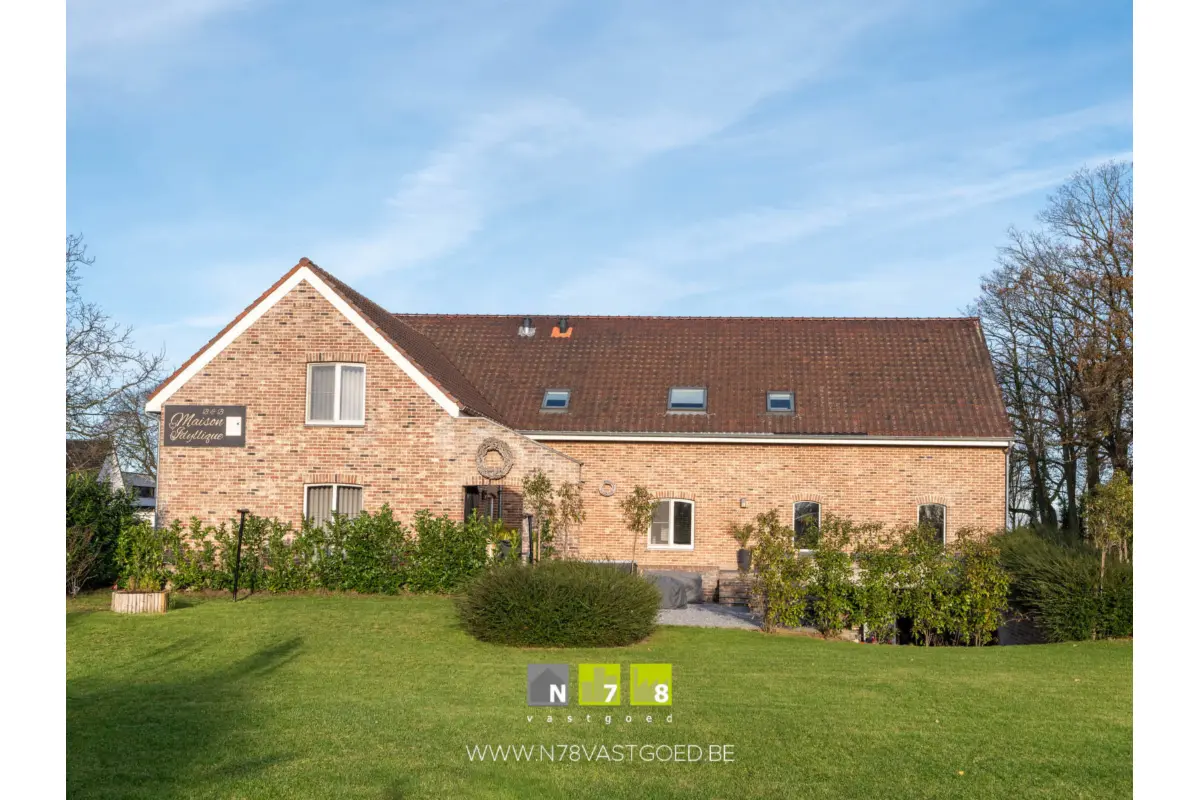 Handelszaak te  koop in Bree 3960 1250000.00€  slaapkamers 412.00m² - Zoekertje 655886