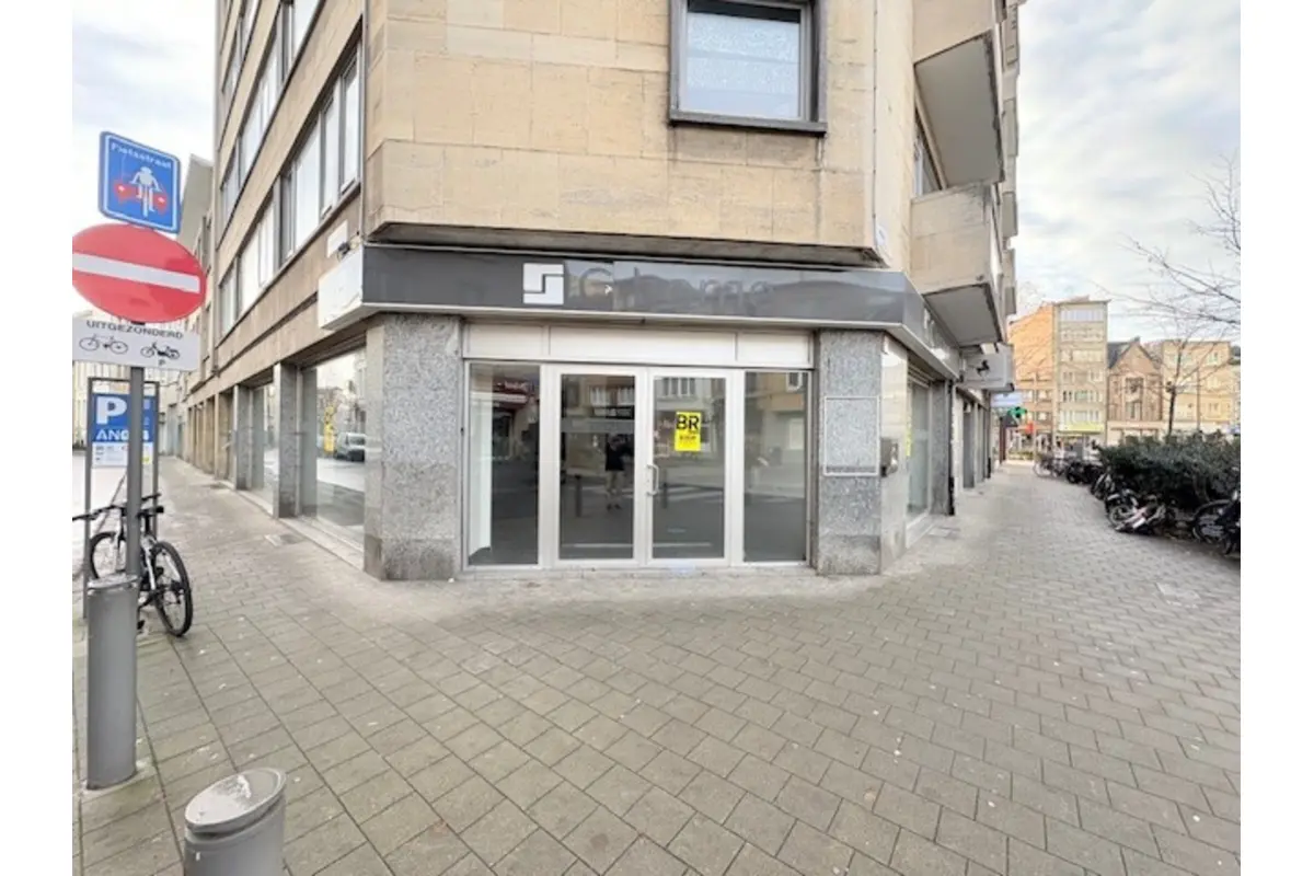 Handelszaak te  koop in Antwerpen 2060 350000.00€  slaapkamers 140.00m² - Zoekertje 655920
