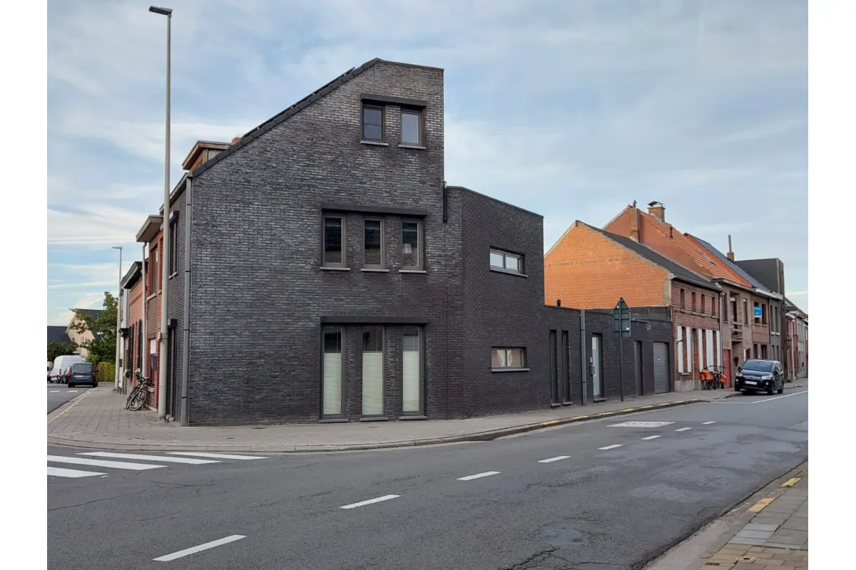 Huis te  huur in Beveren-Waas 9120 1250.00€  slaapkamers m² - Zoekertje 656082