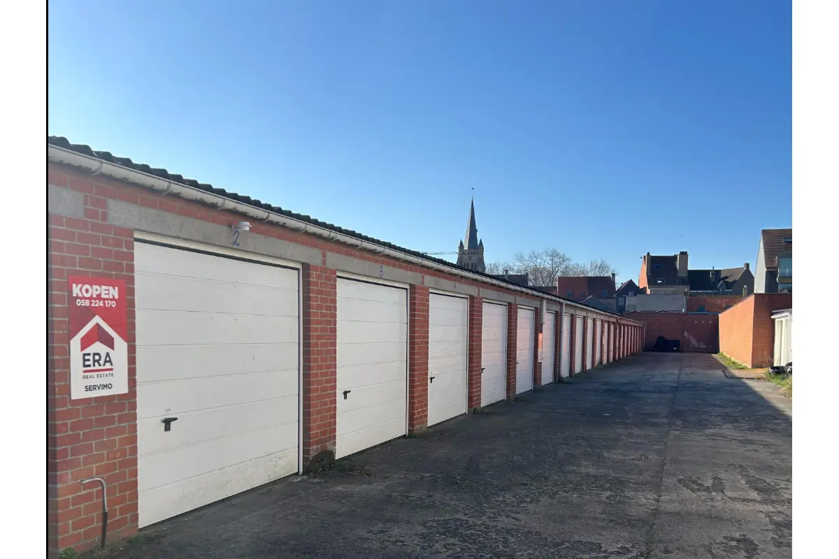 Parking & garage te  koop in De Panne 8660 32500.00€  slaapkamers m² - Zoekertje 656342