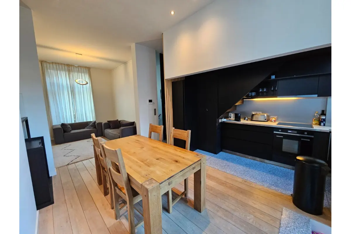 Maison à louer à Etterbeek 1040 2900.00€ 4 chambres 180.00m² - annonce 656752