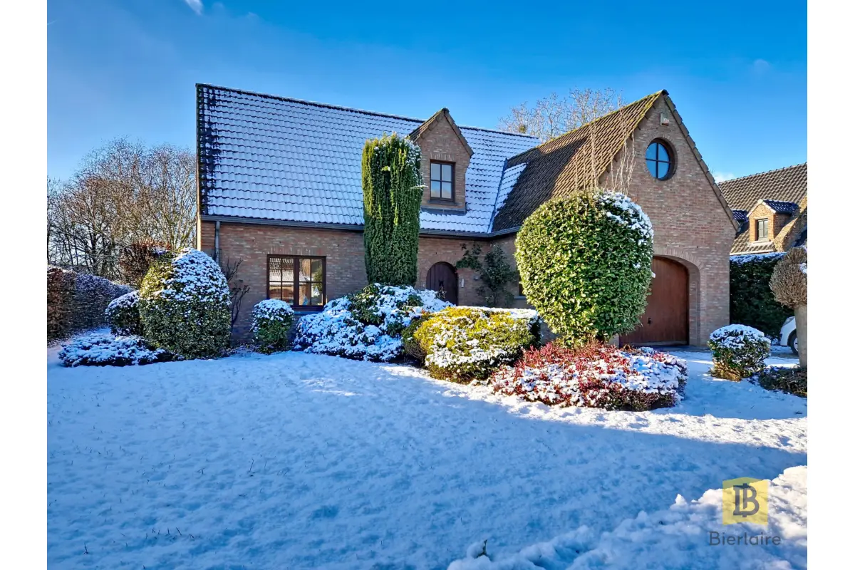 Maison à vendre à Hyon 7022 369000.00€ 4 chambres 200.00m² - annonce 657036