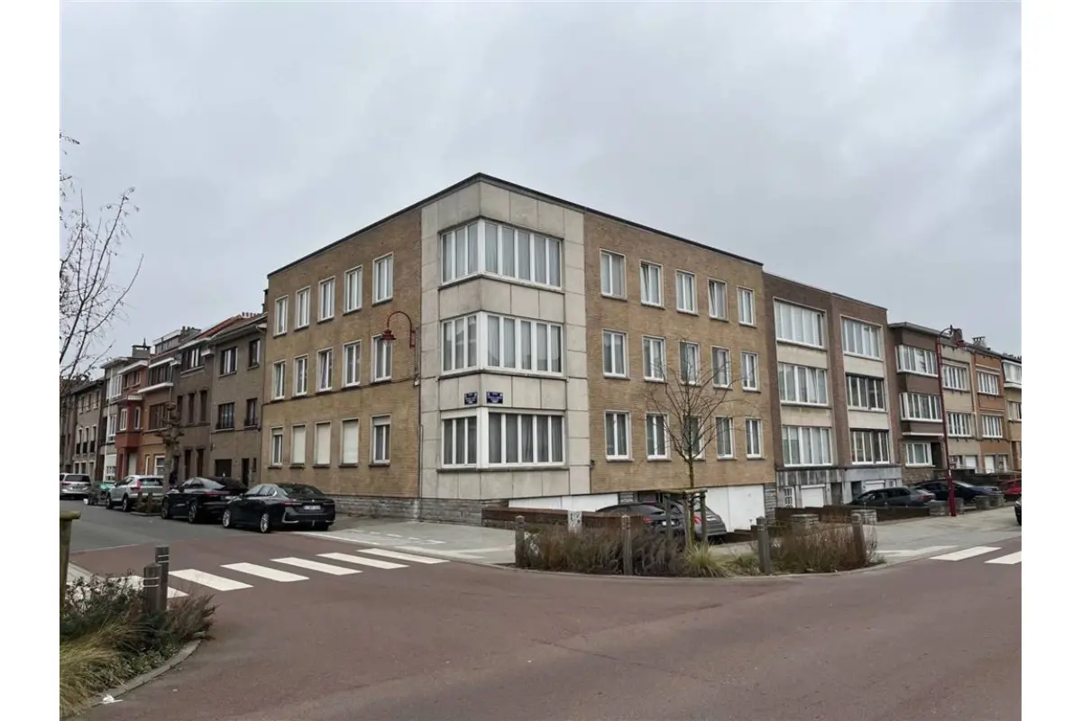 Appartement à louer à Berchem-Sainte-Agathe 1082 1650.00€ 3 chambres 120.00m² - annonce 658373