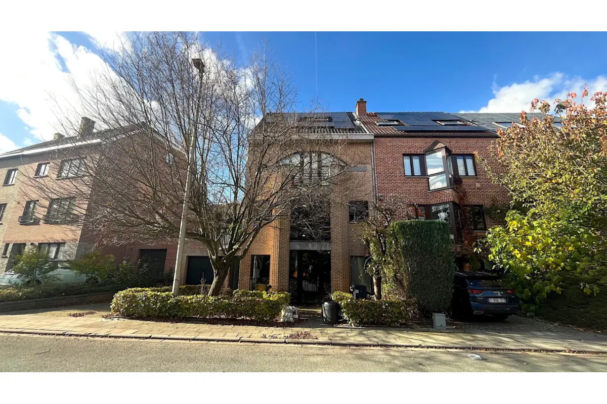 Huis te  koop in Sint-Lambrechts-Woluwe 1200 890000.00€ 4 slaapkamers 340.00m² - Zoekertje 658404