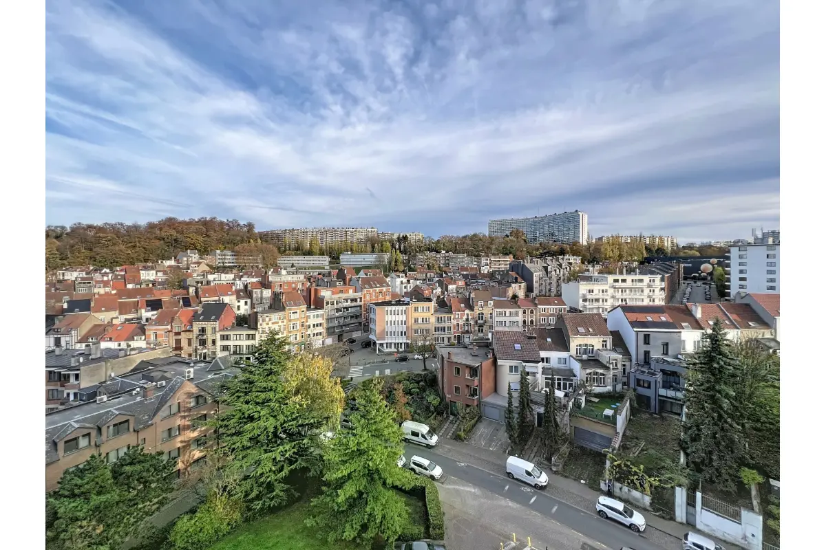 Appartement à vendre à Forest 1190 239000.00€ 2 chambres 82.00m² - annonce 657826