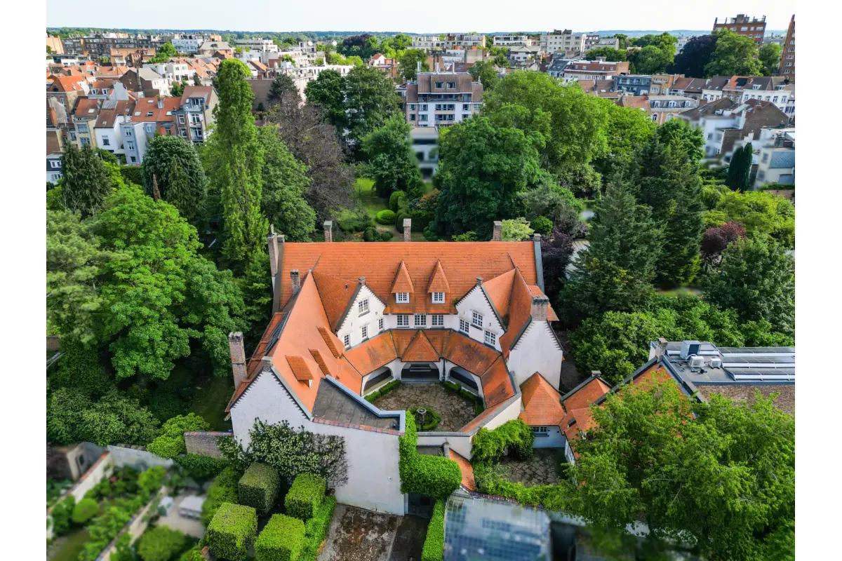 Handelszaak te  koop in Elsene 1050 7500000.00€  slaapkamers 1200.00m² - Zoekertje 657530