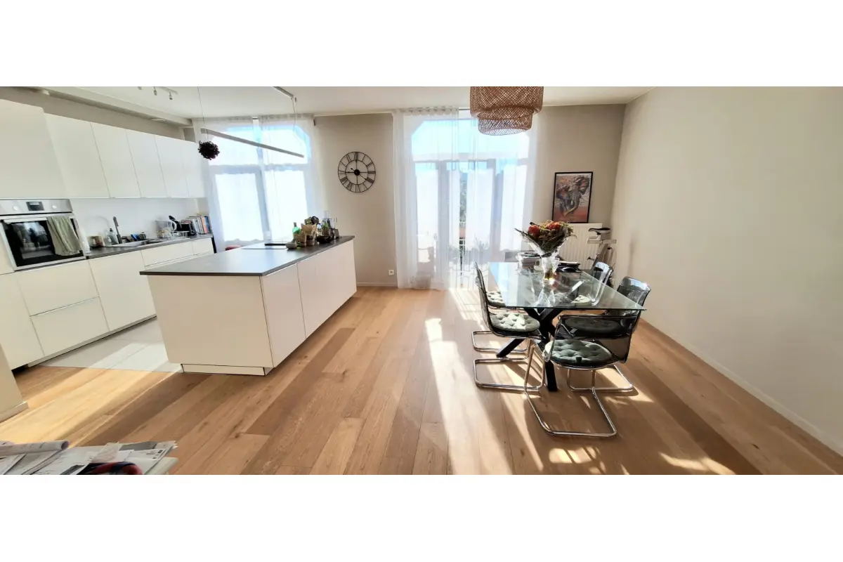 Appartement te  huur in Sint-Pieters-Woluwe 1150 1400.00€ 2 slaapkamers 100.00m² - Zoekertje 657553