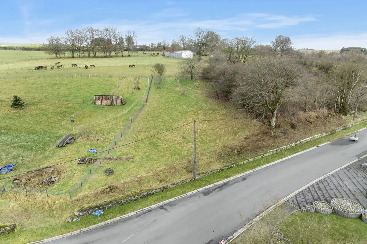 Grond te  koop in Neufchâteau 6840 125000.00€  slaapkamers m² - Zoekertje 657470