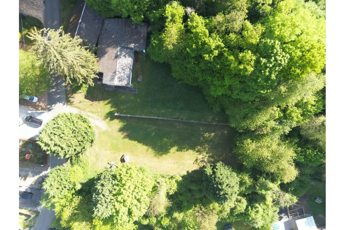 Grond te  koop in Ampsin 4540 89000.00€  slaapkamers m² - Zoekertje 657167