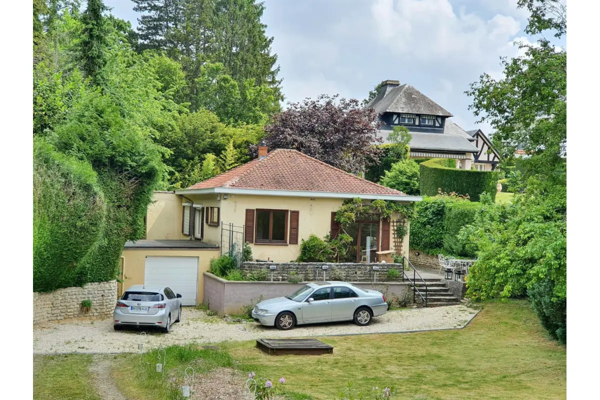 Villa à louer à Uccle 1180 2300.00€ 3 chambres 140.00m² - annonce 657463