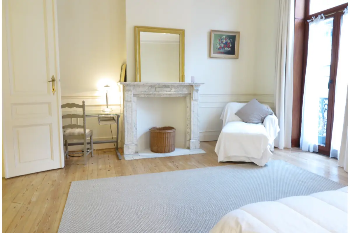 Appartement te  huur in Elsene 1050 1250.00€ 1 slaapkamers 70.00m² - Zoekertje 657887