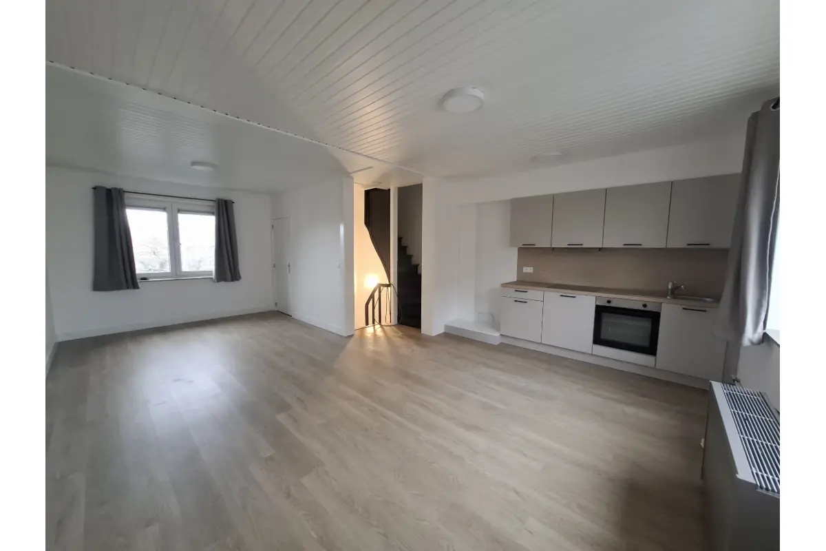 Duplex te  huur in Moeskroen 7700 650.00€ 1 slaapkamers 60.00m² - Zoekertje 657752