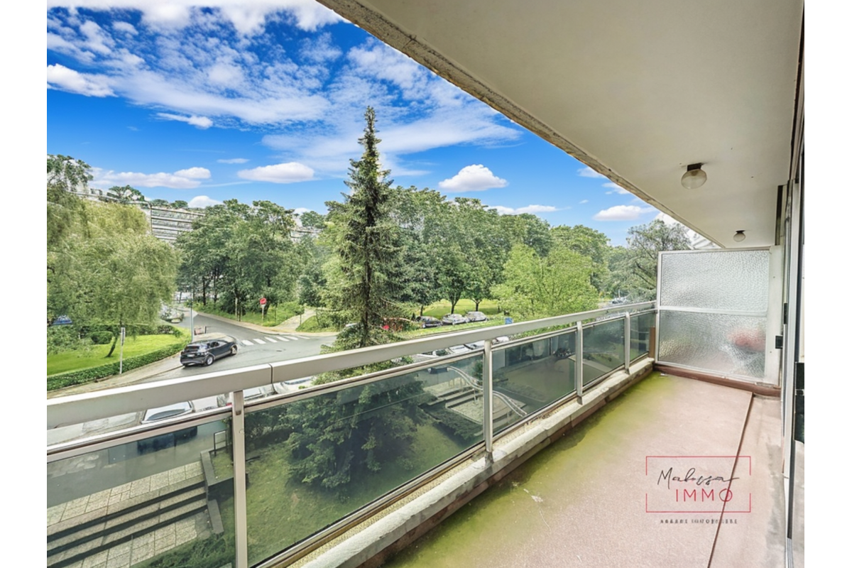 Appartement te  koop in Sint-Jans-Molenbeek 1080 195000.00€ 2 slaapkamers 92.00m² - Zoekertje 657728