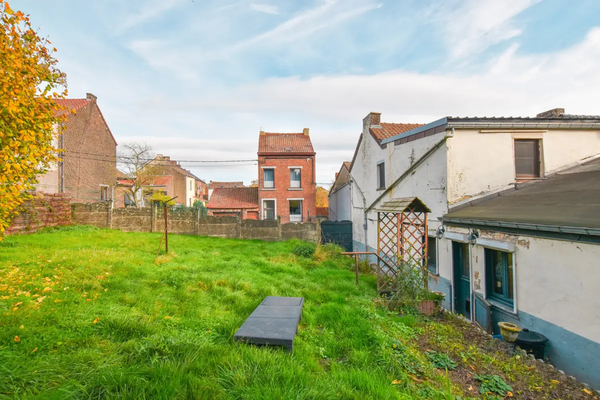 Grond te  koop in Marchienne-au-Pont 6030 49000.00€  slaapkamers m² - Zoekertje 657164