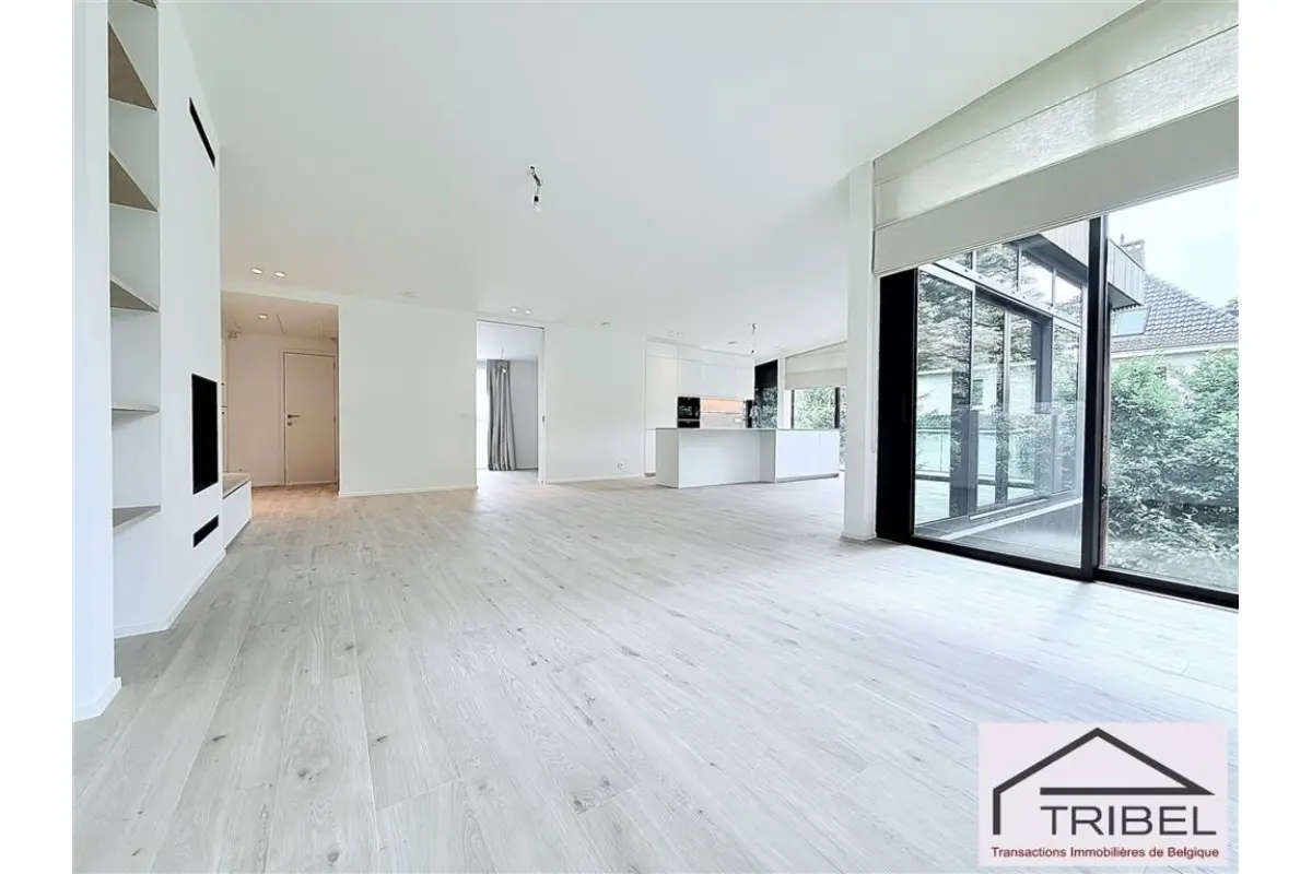 Appartement te  huur in Ukkel 1180 4200.00€ 3 slaapkamers 150.00m² - Zoekertje 658348