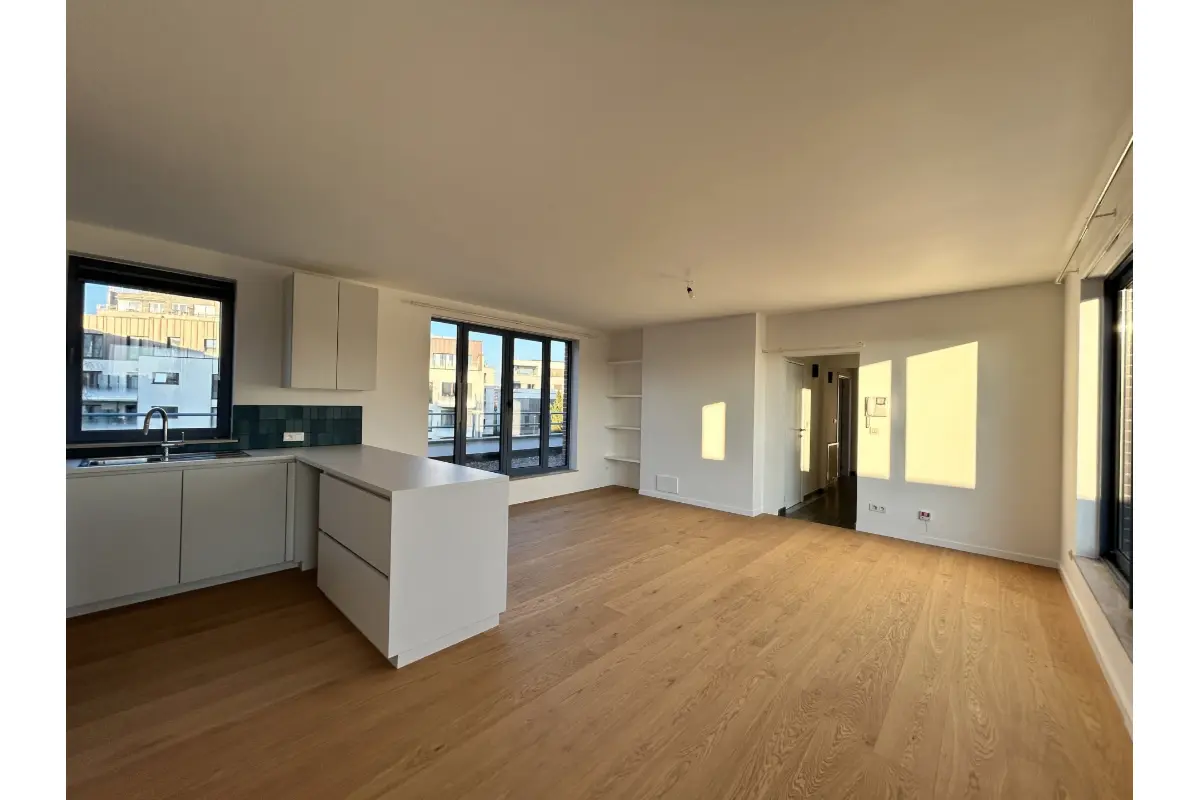 Appartement à louer à Molenbeek-Saint-Jean 1080 1200.00€ 1 chambres 105.00m² - annonce 657551