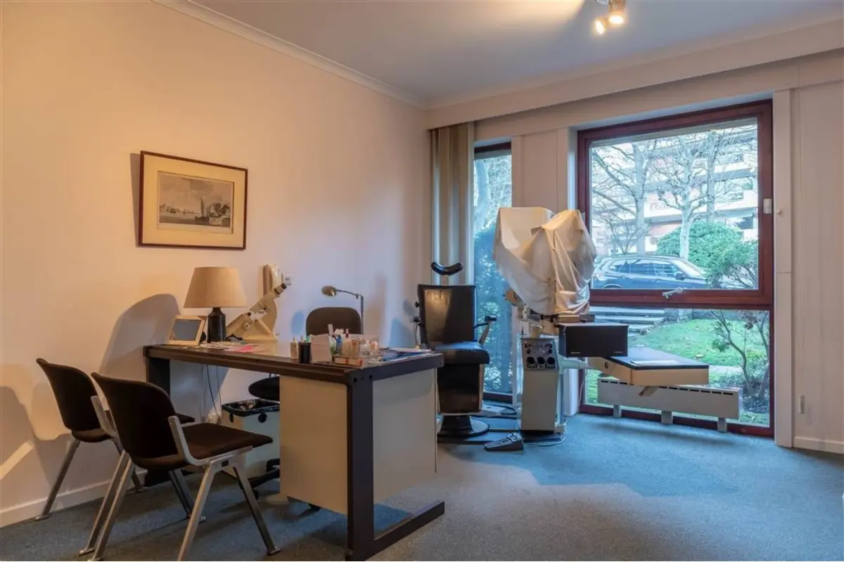 Handelszaak te  koop in Ukkel 1180 195000.00€  slaapkamers 60.00m² - Zoekertje 657491